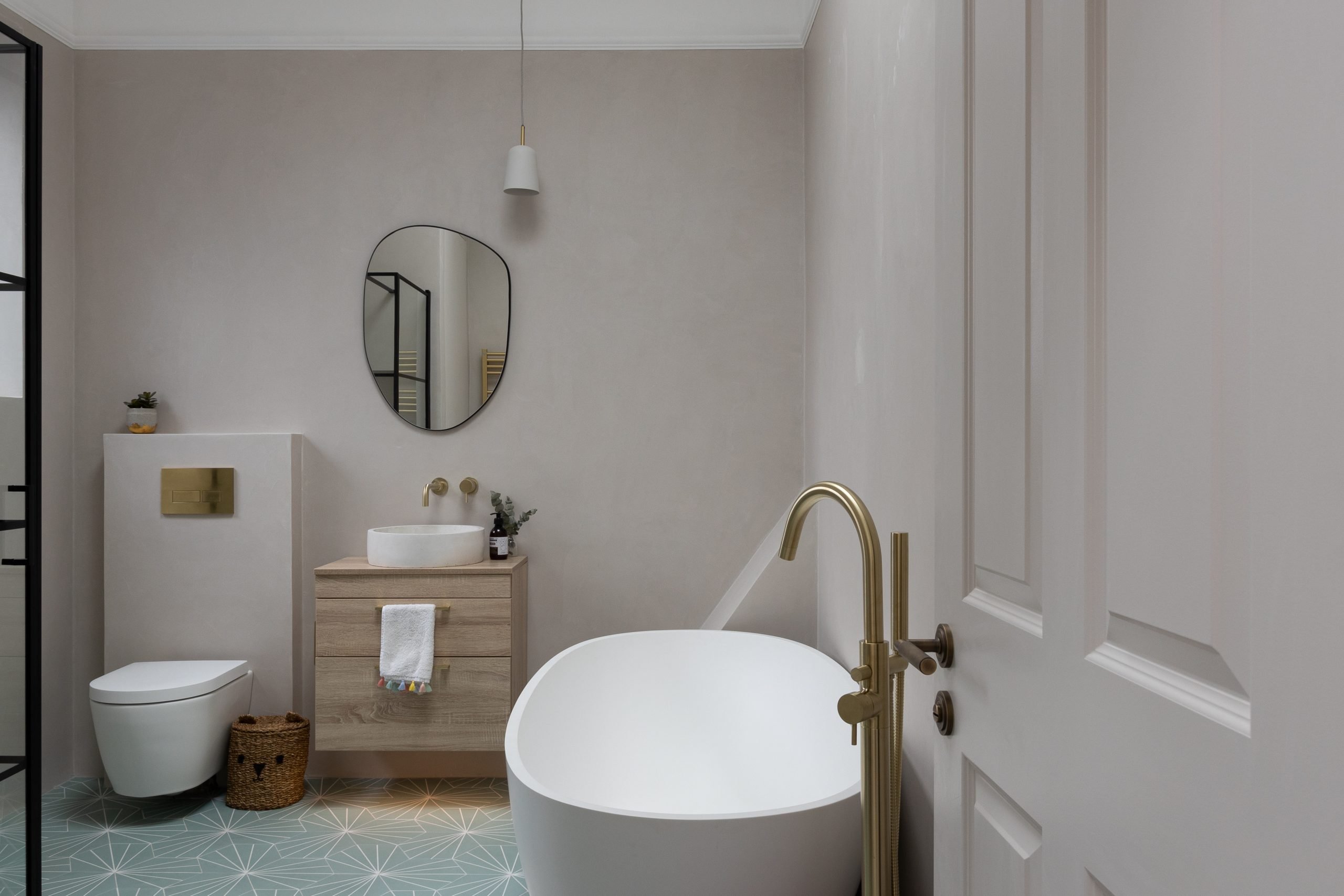 microcement-bathroom-c-ferri-interiors-london_KELMSCOTT ROAD-17 Microcement bathroom by C Ferri Interiors, London