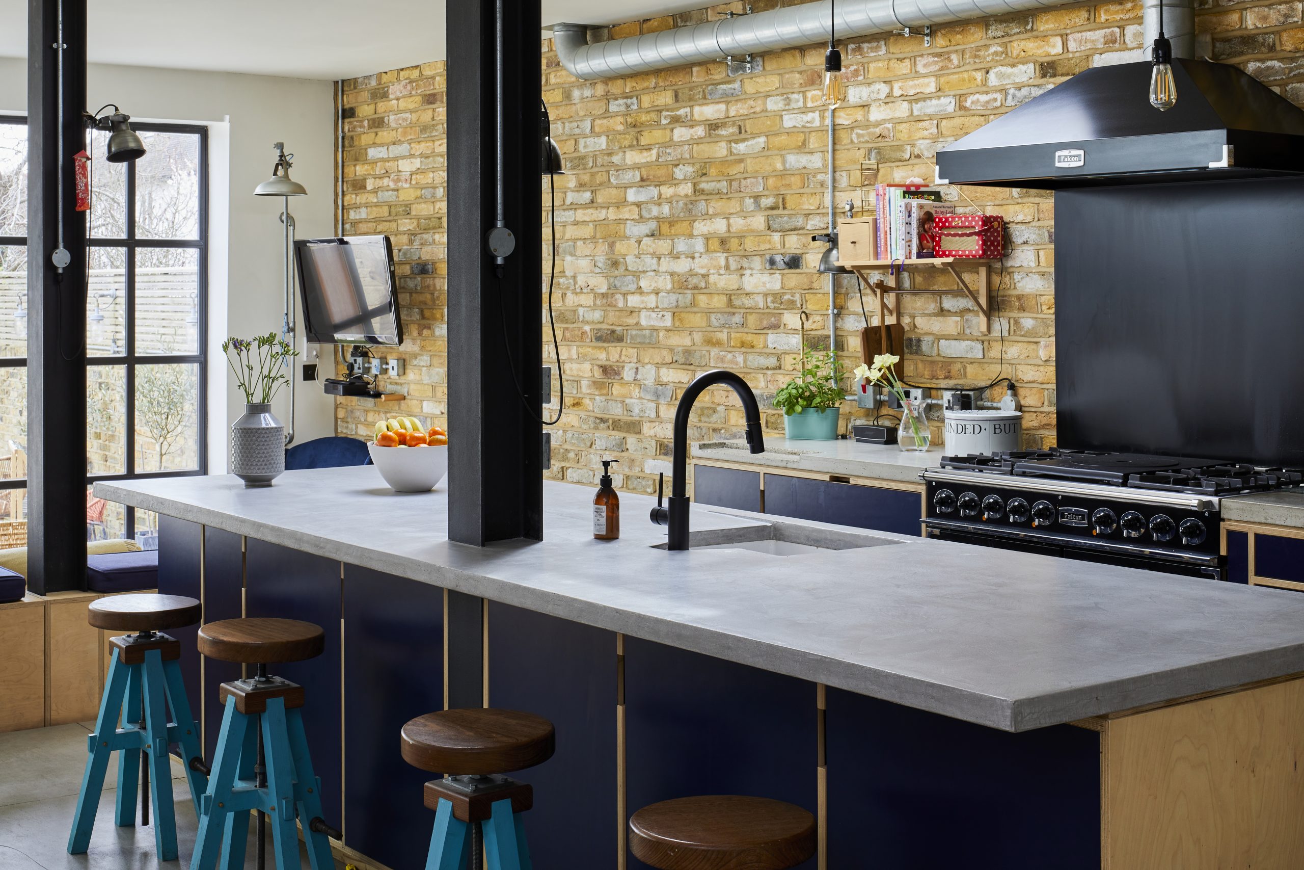 microcement-kitchen-worktop-beckenham-c-ferri-interiors-london__A7A0193 Microcement kitchen island worktop by C Ferri Interiors, London